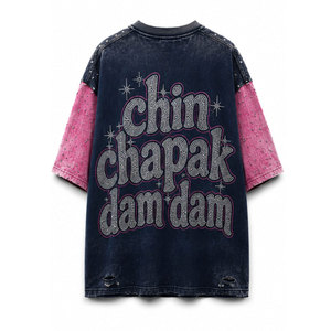 เสื้อยืดเดนิมผู้ชาย แขนสั้น คอกลม สไตล์ฮิปฮอป ลายปักตัวอักษร แต่งขอบสีชมพู ทรงโอเวอร์ไซส์ - Product Image 3
