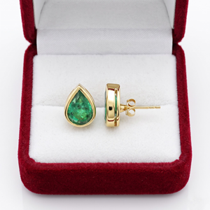 Wholesale 9k Yellow Gold Natural Pear <b>Emerald</b> Bezel Set Stud Earrings Memoria Jewels - Product Image 4