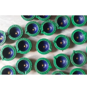Elegante Juego de Lámparas de Aceite de Poliresina con Diseño en Relieve para Actividades Religiosas, Hecho a Mano, Azul y Beige, Diya - Product Image 3