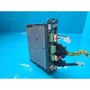 Amplificateur servo AC SANYO DENKI PY2E015A, série de contrôle de mouvement, utilisé comme pièce détachée d'équipement semi-conducteur d'occasion - Product Image 2