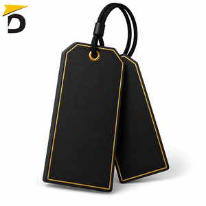 Etiquetas colgantes de moda personalizadas que ofrecen un diseño elegante, material premium y una impresión de calidad para boutiques de ropa y empaques de prendas. - Product Image 5