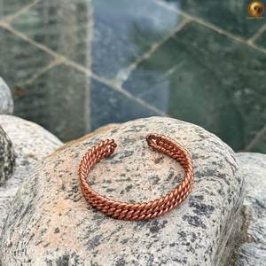 Brazalete trenzado de cobre puro hecho a mano, triple hebra, joyería artesanal de metal y cobre, cable trenzado, joyería curativa para hombres y mujeres, regalo OEM. - Product Image 5