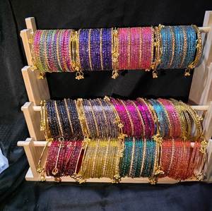 Élégantes bracelets en verre du Cachemire pour femmes, faible MOQ et prix de gros, ensembles de bracelets en verre tendance, quantité en gros disponible - Product Image 3