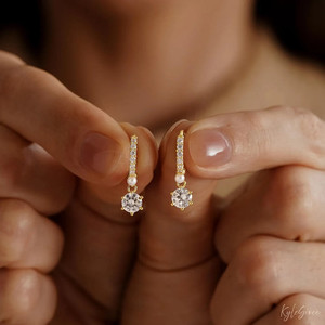 Pendientes de Aro Grandes con Circonita Cúbica Simulada de Corte Redondo, Chapados en Oro Amarillo de 14K, Estilo Vintage - Product Image 2