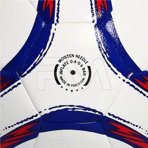 Ballon de football hybride fabriqué sur mesure selon votre propre design, fabriqué en usine avec les meilleurs matériaux, fabriqué au Pakistan. - Product Image 6