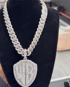 Colgante con Logotipo Personalizado |   Colgante de letra WB con incrustaciones de moissanita baguette |   Iniciales Personalizadas |   Joyería Hip Hop Plateada | - Product Image 4