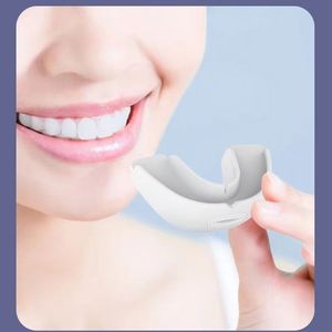 I dispositivi per dormire Anti-russare regolabili per la protezione della bocca Bruxism che russano il tappo migliorano il boccaglio del sonno - Product Image 3
