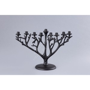 Menorah à 7 branches en métal durable, design abstrait 'Black Tree Life', décoration de table pour salon, fait main, pour Noël et Pâques - Product Image 1