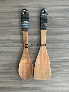 Cuillère en résine artisanale haut de gamme - Cuillère élégante pour servir et pour desserts, écologique et compatible lave-vaisselle pour cuisines modernes par Tradebyd - Product Image 5