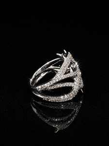 Anillo de cóctel de moissanita chapado en rodio de plata 925 para mujer, estilo punk con diseño de púas, engaste pavé, corte brillante redondo, joyería para fiesta - Product Image 1
