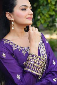 ชุดเดรส Anarkali แฟชั่นสไตล์อินเดียใต้ สีลาเวนเดอร์ ลายปักใหญ่สะดุดตา งานปักประณีต พร้อมรูปภาพจริงจาก 2026 SIE - Product Image 6