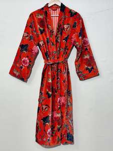 Bata Kimono de Terciopelo Hecha a Mano: Chaqueta Boho con Estampado Floral - Product Image 4