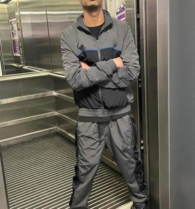 ชุดวอร์มไนลอนผู้ชาย ปักโลโก้ได้ตามต้องการ แบบสองชิ้น เสื้อแจ็คเก็ตซิปต่อผ้า กางเกงขายาว ระบายอากาศได้ดี ผ้าโพลีเอสเตอร์ กันลม ชุดฤดูหนาว - Product Image 5