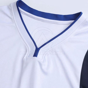 Uniforme de Baloncesto con Impresión Personalizada de Número y Nombre, Tela de Poliéster de Alta Calidad, Duradera y Cómoda para Jugadores - Product Image 6