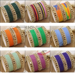 Ensemble de bracelets colorés ornés de points dorés pour femmes - Product Image 1