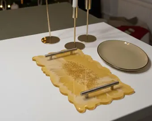 Bandeja de Servir Moderna de Resina Hecha a Mano, Duradera, con Diseño Decorativo, Personalizable para Ramadán, Bodas y Eventos Empresariales - Product Image 3