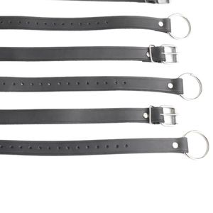 Paires de menottes en cuir pour chevilles avec boucles métalliques et accessoires en forme d'anneau - Product Image 1