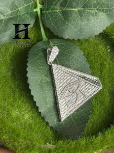 Pendentif Pyramide Illuminati Luxe Sertie de Diamants VVS, Œil de la Prophétie, Breloque Hip Hop pour Chaîne Tennis, Bijoux Fins Personnalisés pour Hommes - Product Image 3