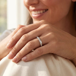 Anillo de Diamante Cultivado en Laboratorio con Engaste de Bisel, Anillo de Lujo para Boda, Compromiso o Aniversario, Oro de 10K-18K y Plata, Joyería Fina - Product Image 3