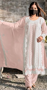 ชุดสาหรี่กามีซปักลายผ้าจอร์เจตต์ฟ็อกซ์ ฟอร์ เกออร์เจตต์ แบบกึ่งสำเร็จรูป สำหรับงานแต่งงาน งานดิวาลี และงานปาร์ตี้ - Product Image 2