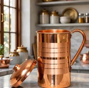 Ensemble de carafes en cuivre pour une tradition authentique du service de l'eau, ensemble en métal avec verres, durable, réutilisable, vaisselle de cuisine et de salle à manger. - Product Image 4