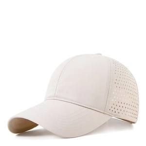 Gorra de Béisbol Transpirable e Impermeable con Orificios Cortados con Láser, Malla Impermeable de Alto Rendimiento, Perforada, de 6 Paneles, de Poliéster - Product Image 2