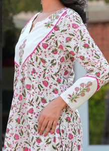 ชุดคุรตะพร้อมกางเกงผ้าปักลายขาวแบบบล็อกพิมพ์ด้วยมือ บูติ จาล - Product Image 5