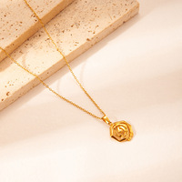 Collier pendentif fleur en acier inoxydable doré, bijoux de mode, cadeau pour femme, collier pendentif rose