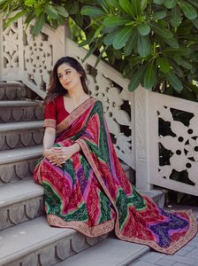 Sari de Diseño Multicolor con Estampado Leheriya y Borde Bordado |   Sari Étnico Festivo de Primera Calidad para Mujer - Product Image 6