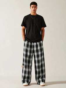 Pantalones a Cuadros Blancos y Negros para Hombre, de Pierna Ancha, Cintura Elástica, Corte Holgado Informal, con Parche con Logotipo, 100% Algodón - Product Image 4