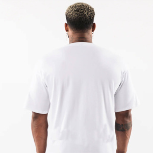 Camiseta de algodón grueso con serigrafía personalizada, estilo streetwear, para hombre, oversize, con paneles, lavado ácido, estilo vintage, corte holgado. - Product Image 4