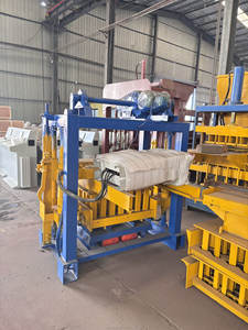 Macchinario per la Produzione di Cemento QT40-2 con Motore a Vibrazione per Diversi Tipi di Blocchi e Blocchi Forati - Product Image 6