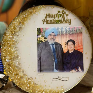 Cadre photo Art Déco en laiton floral avec gravure de nom pour photos commémoratives, cadeau pour la fête des pères à prix avantageux - Product Image 1