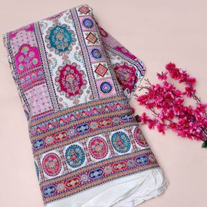 Tissu en crêpe de soie Banarasi pur, motif géométrique, base blanc cassé, style jacquard, poids moyen, pour filles - Product Image 4