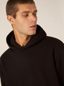 Sudadera con Capucha de Estilo Urbano para Hombre, Desarrollada por los Mejores Fabricantes de Ropa para Mercados Mayoristas - Product Image 2