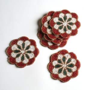 Posavasos de cuentas de vidrio hechas a mano, redondos, con diseño floral y de frutas, resistentes al calor, para cocina, comedor y bar. - Product Image 1