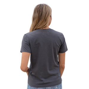 Camiseta de Manga Corta con Cuello en V Personalizable para Mujer, Diseño Único Ecológico en Lona, con OEM Premium, Suave, Transpirable y de Secado Rápido - Product Image 4