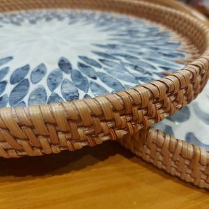 Contacter Plateau de service rond en rotin de haute qualité avec incrustation de nacre Plateau rond en osier écologique - Product Image 4