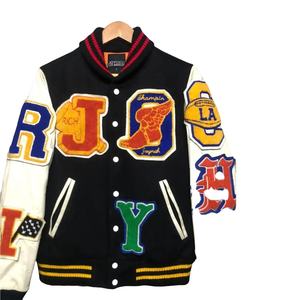 Vestes Letterman avec logos brodés/personnalisés en chenille Vestes universitaires avec logos personnalisés Vestes universitaires avec design brodé Vestes pour hommes - Product Image 1