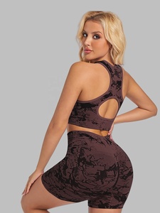 Ensemble short et soutien-gorge de yoga pour femme avec logo personnalisé, tenue de sport sans couture, taille haute, respirante et extensible - Product Image 3