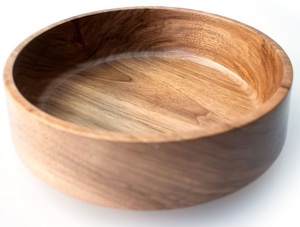 ชามไม้กระถินขนาดใหญ่สำหรับสลัด ผลไม้ ของว่าง ดีไซน์โค้งลึก ขัดเงาเรียบเนียน ทำด้วยมือ - Product Image 3