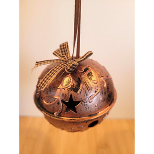 Cloche vintage artisanale en métal en forme de boule, design personnalisé pour arbre de Noël, cloche sonore en cuivre poli brillant - Product Image 1