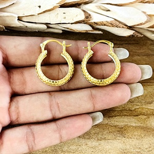 ต่างหูห่วงแบบใหม่ วัสดุทองเหลืองขัดเงา ชุบทอง 18K สไตล์โบฮีเมียน ลายชนเผ่า ขนาดเล็ก สำหรับขายส่ง OEM ODM - Product Image 1