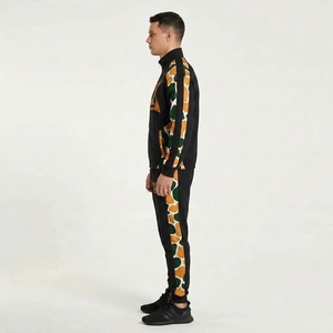 Ensemble de survêtement sportif noir zippé pour homme avec empiècements latéraux contrastants camouflage – Tenue athlétique streetwear personnalisée - Product Image 2