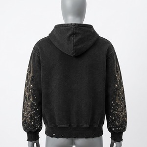 Sudadera con capucha negra personalizada con cremallera, efecto desgastado, bordado de estrella de diamantes de imitación y estampado de llamas, estilo urbano, unisex - Product Image 4
