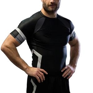 Rashguard de surf à manches courtes entièrement sublimé de haute qualité Rashguard MMA personnalisable Anti-UV dernière technique de sublimation - Product Image 1