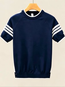 T-shirt décontracté pour homme bleu marine à manches courtes, coupe classique, col rond, en maille polyester/coton, écologique, anti-boulochage, avec bordure contrastante - Product Image 1