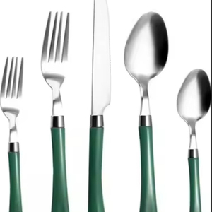 Ensemble de couverts contemporains en acier inoxydable (cuillère, fourchette, couteau) pour la cuisine, la salle à manger, les restaurants et la restauration - Product Image 1