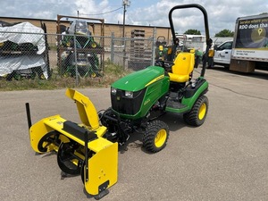 Tracteur compact haute performance 2022 1025R pour travaux lourds, approvisionnement en gros - Product Image 4