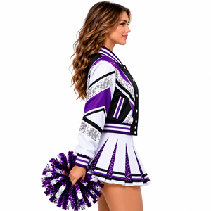 Ensemble d'uniformes de cheerleading à marque privée avec veste athlétique, jupe et design d'équipe personnalisé - Product Image 3